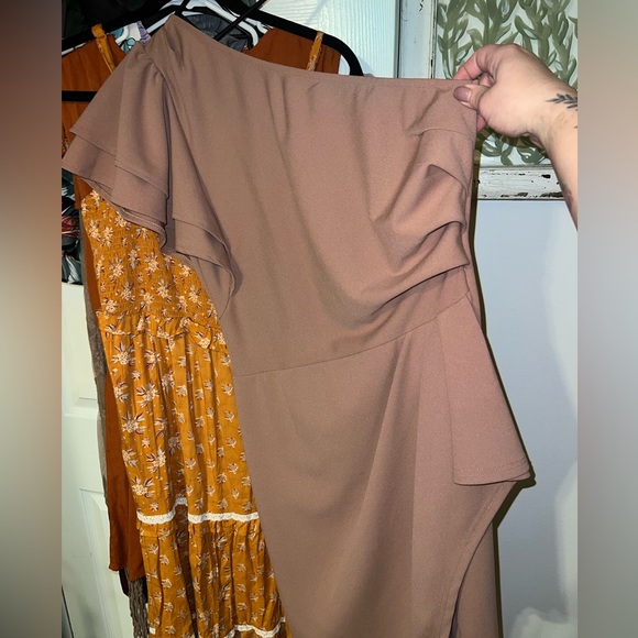 Dusty Pink Dress - Picture 2 of 3